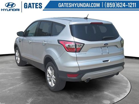 Used 2017 Ford Escape SE AWD/4WD image 7