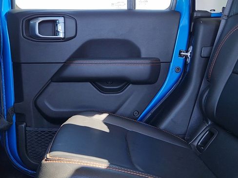 Used 2023 Jeep Gladiator Mojave w/ Cold Weather Group image 16