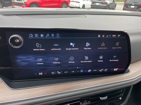 New 2026 Chevrolet Suburban High Country AWD/4WD image 11