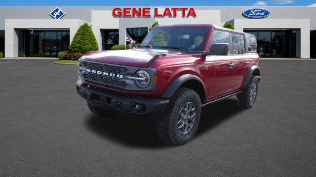 Used 2025 Ford Bronco Badlands AWD/4WD image 3