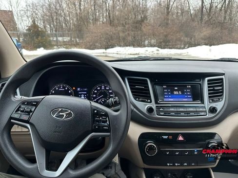 Used 2017 Hyundai Tucson SE image 16