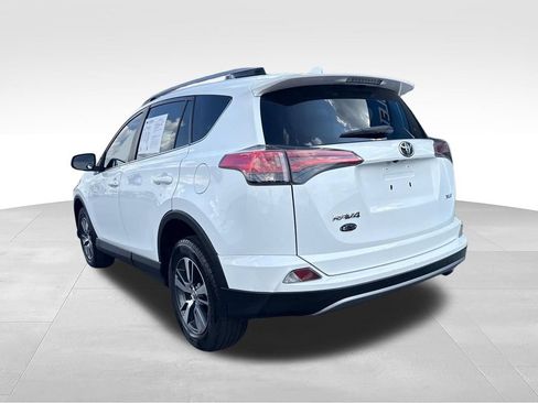 Used 2018 Toyota RAV4 XLE FWD image 7