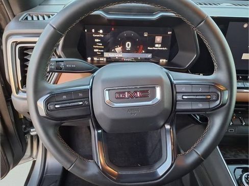 Used 2025 GMC Canyon AT4 AWD/4WD image 24