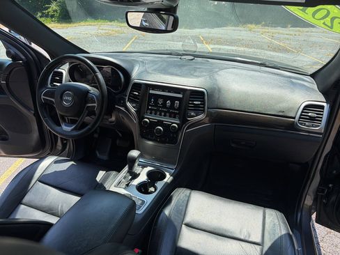 Used 2018 Jeep Grand Cherokee Overland AWD/4WD image 23