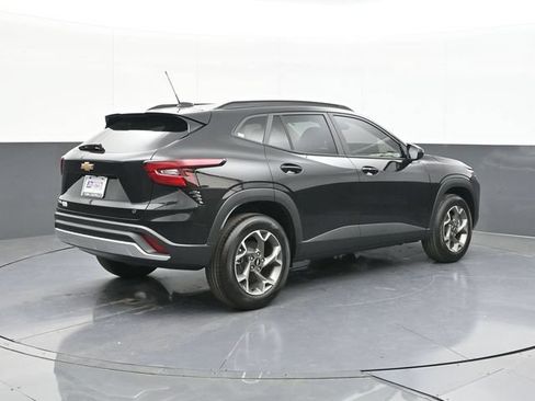 New 2026 Chevrolet Trax LT w/ Driver Confidence Package FWD image 10