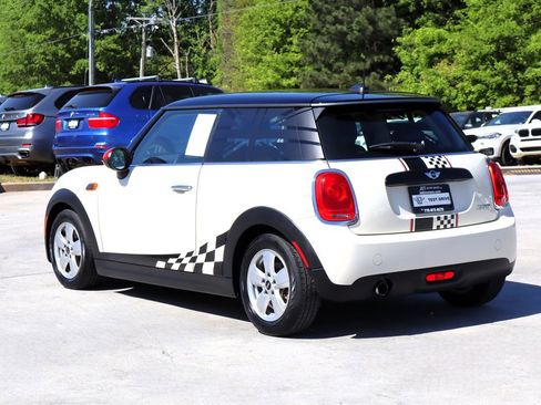 Used 2016 MINI Cooper 2-Door Hardtop image 5