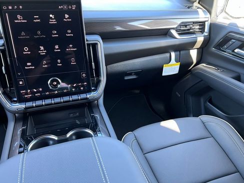New 2026 GMC Yukon Elevation w/ Elevation Premium Package AWD/4WD image 32
