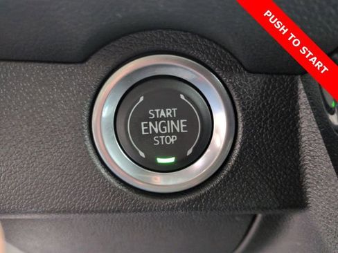 Used 2024 Chevrolet Traverse RS image 17