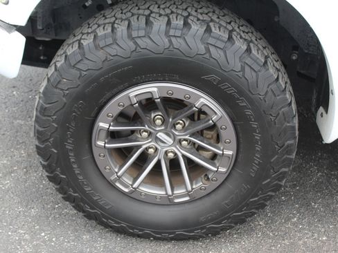 Used 2020 Ford F150 Raptor w/ Equipment Group 802A Luxury AWD/4WD image 2