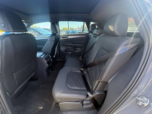Used 2026 Volkswagen Atlas Cross Sport SE AWD/4WD image 29