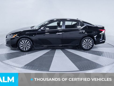Used 2025 Nissan Altima 2.5 SV FWD image 4