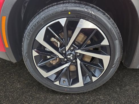 Used 2024 Mitsubishi Outlander SE image 14