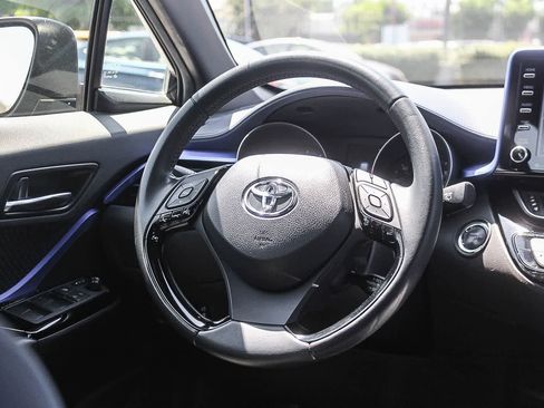 Used 2021 Toyota C-HR XLE FWD image 19