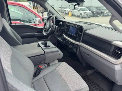 Used 2024 Ford F250 XLT AWD/4WD image 4