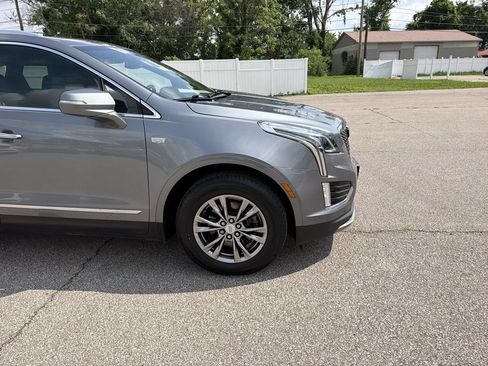 Used 2021 Cadillac XT5 Premium Luxury AWD/4WD image 2