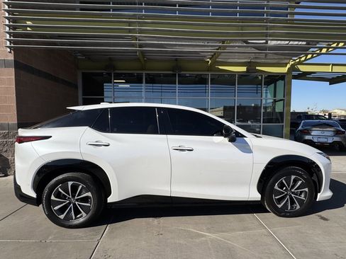 Used 2023 Lexus RZ 450e Premium w/ Technology Package image 9