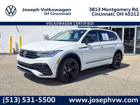 Certified 2023 Volkswagen Tiguan SE R-Line AWD/4WD image 1