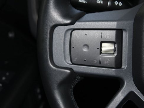 Used 2025 Land Rover Defender 110 X-Dynamic SE image 21