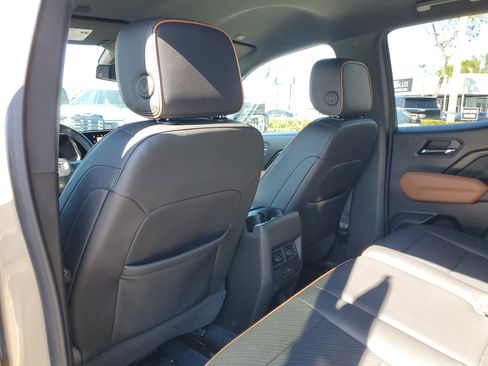 Used 2023 GMC Canyon AT4 w/ AT4 Premium Package image 16