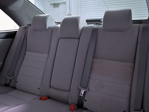 Used 2016 Toyota Camry LE FWD image 17