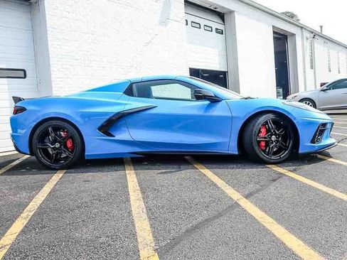 Used 2023 Chevrolet Corvette Stingray Premium Conv w/ Z51 Performance Package RWD image 6