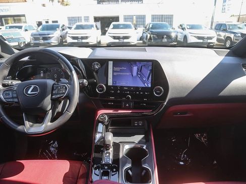 Used 2024 Lexus NX 250 FWD image 12