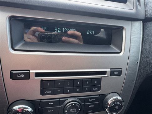 Used 2010 Ford Fusion SE FWD image 17