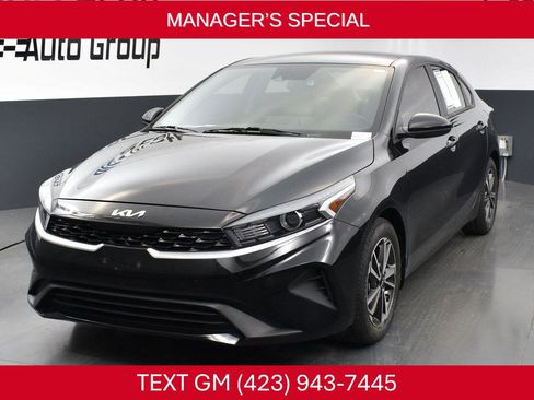 Certified 2022 Kia Forte LXS FWD image 1