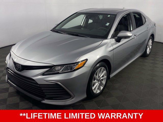 Used 2024 Toyota Camry LE w/ Convenience Package FWD image 3