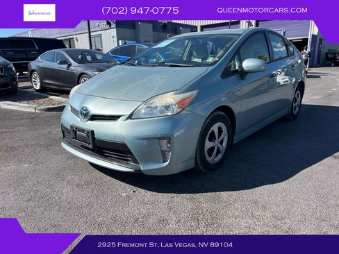 Used 2015 Toyota Prius Two image 1