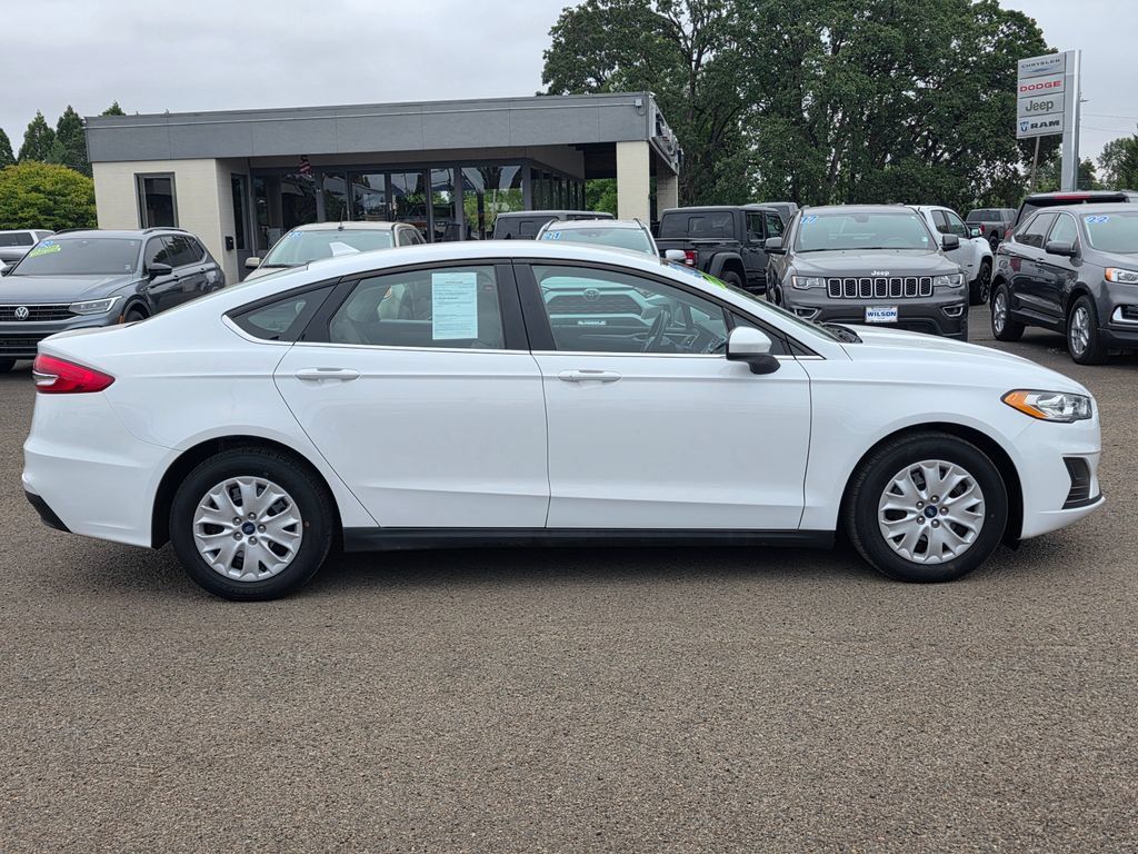 Used 2020 Ford Fusion S FWD image 9