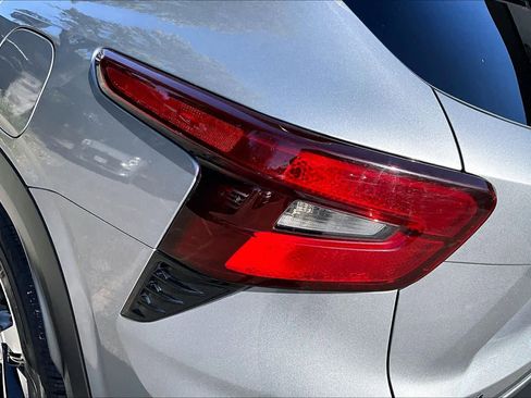 Used 2024 Chevrolet Trax RS w/ Driver Confidence Package image 28