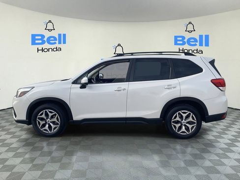 Used 2020 Subaru Forester Premium image 2