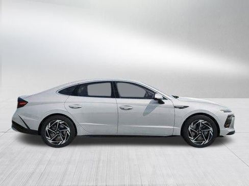 New 2026 Hyundai Sonata SEL FWD image 16