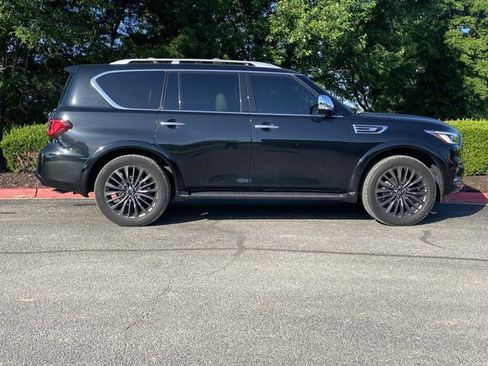 Used 2024 INFINITI QX80 Sensory w/ Cargo Package AWD/4WD image 2