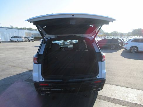 Certified 2026 GMC Acadia Denali Ultimate w/ LPO, All-Weather Package AWD/4WD image 8