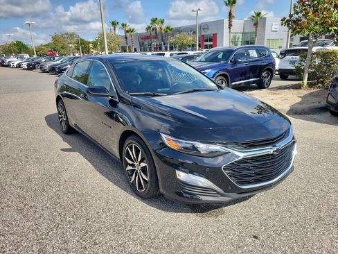Used 2020 Chevrolet Malibu RS FWD image 2