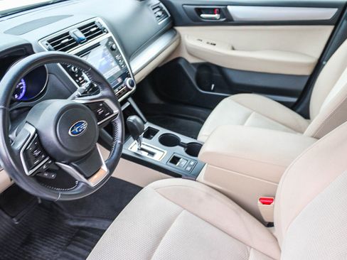 Used 2018 Subaru Outback 2.5i Premium image 18