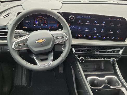 New 2026 Chevrolet Traverse LT w/ Driver Confidence Package FWD image 12