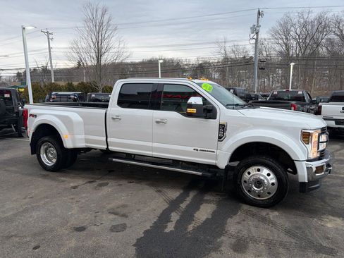 Used 2019 Ford F450 XLT w/ XLT Premium Package image 5