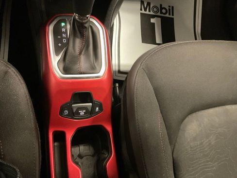 Used 2019 Jeep Renegade Trailhawk w/ Cold Weather Group II image 21