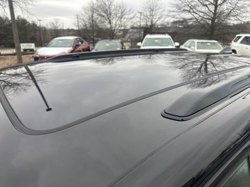 Used 2025 Jeep Grand Cherokee Summit image 10