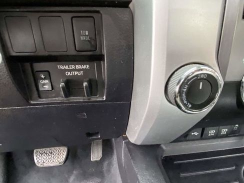 Used 2021 Toyota Tundra SR5 w/ SR5 Leather Package image 21