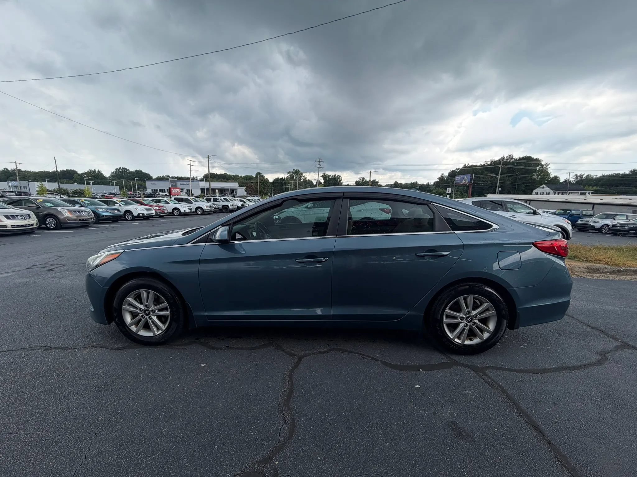 Used 2016 Hyundai Sonata SE FWD image 4