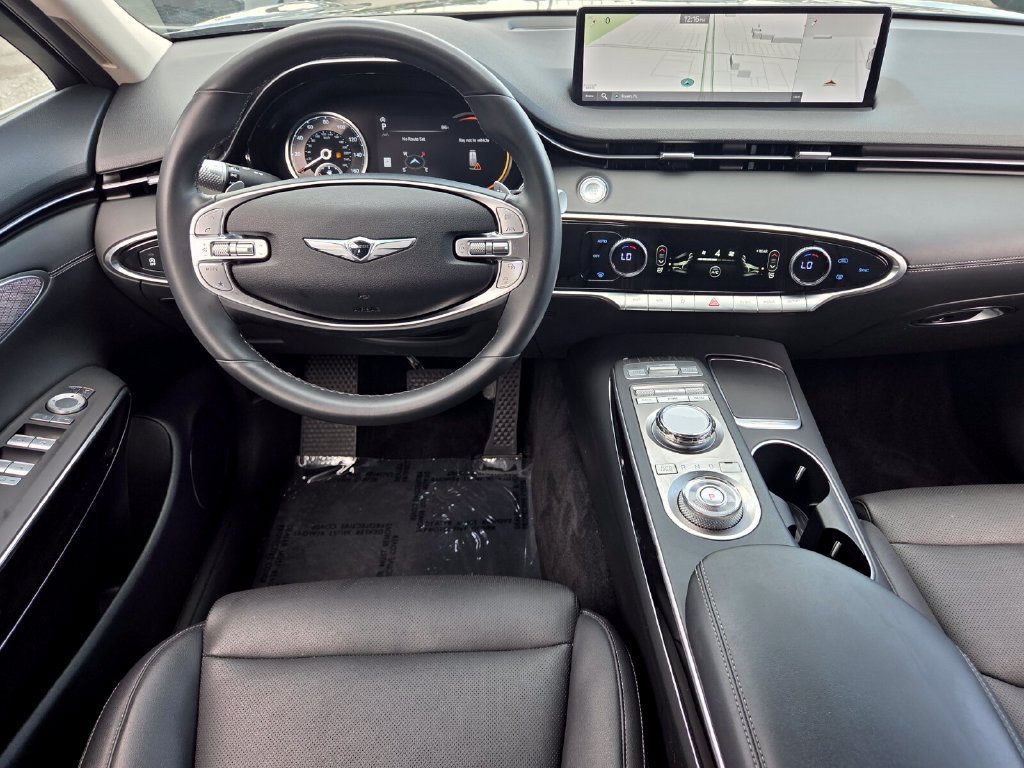Used 2025 Genesis GV70 2.5T AWD/4WD image 12