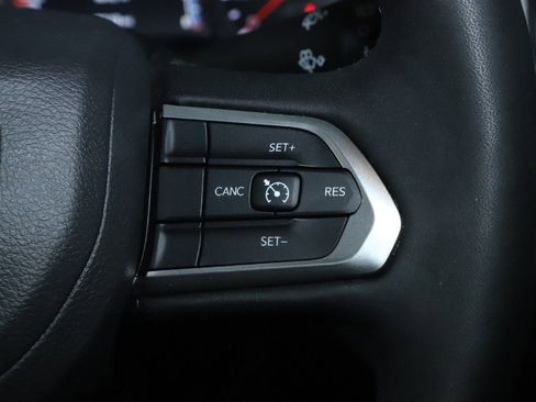 Used 2025 Jeep Compass Latitude AWD/4WD image 23