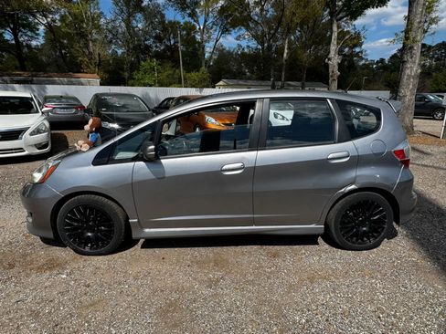 Used 2010 Honda Fit Sport image 2