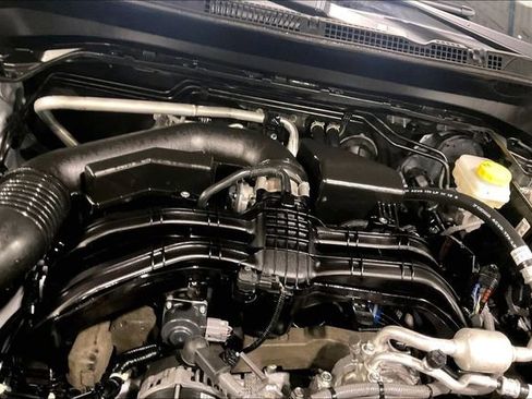 Used 2025 Subaru Forester Premium image 31