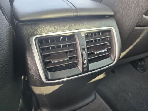 Used 2020 Acura TLX image 28