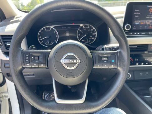 Used 2023 Nissan Rogue SV AWD/4WD image 11